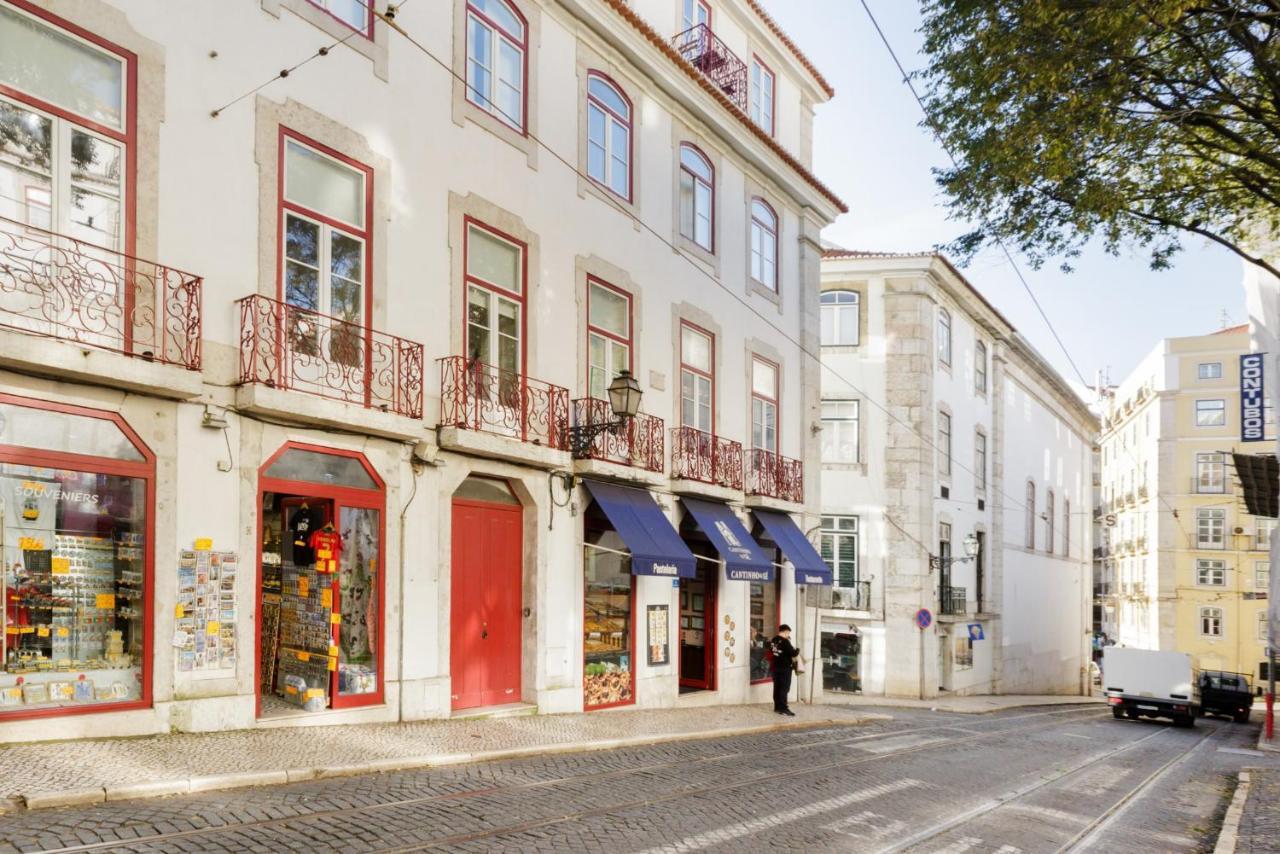 דירות ליסבון Alfama Sophisticate Flat With Balconies 2Bedrs 2Baths & Ac In 19Th Century Building Historic Center מראה חיצוני תמונה